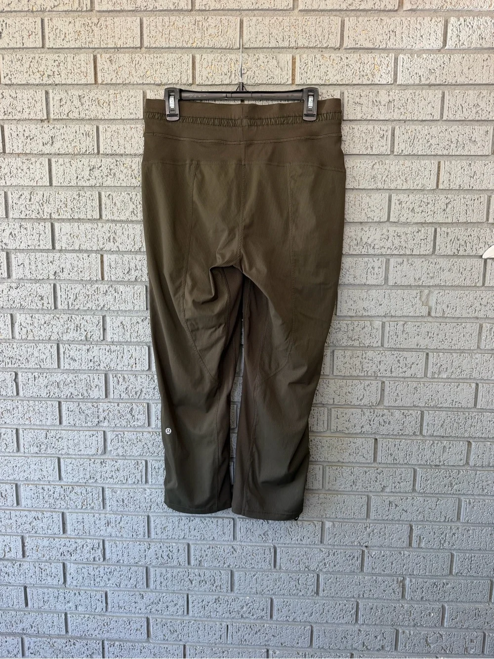 Lululemon Dance Studio Mid-Rise Cropped Pant 25